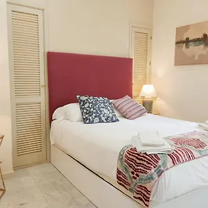 Homeyseville-bright At Santa Cruz 4 Pax, Parking Optional Apartamento